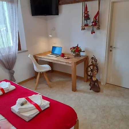 住宿加早餐酒店 La Casa Di Loretta Paderno (Belluno)